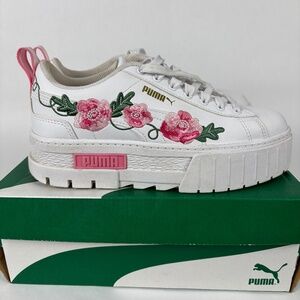 Puma Mayze White, Garnet Rose-Vine Embroidery Size 7 Platform Shoes